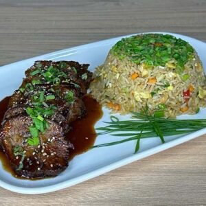 Teppan de res yakimeshi - Image 1