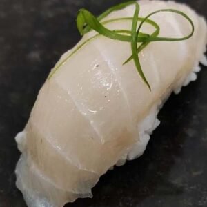 Nigiri de pescado blanco - Image 1
