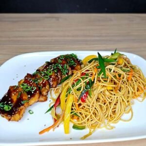 Teppan de pollo yakisoba - Image 1